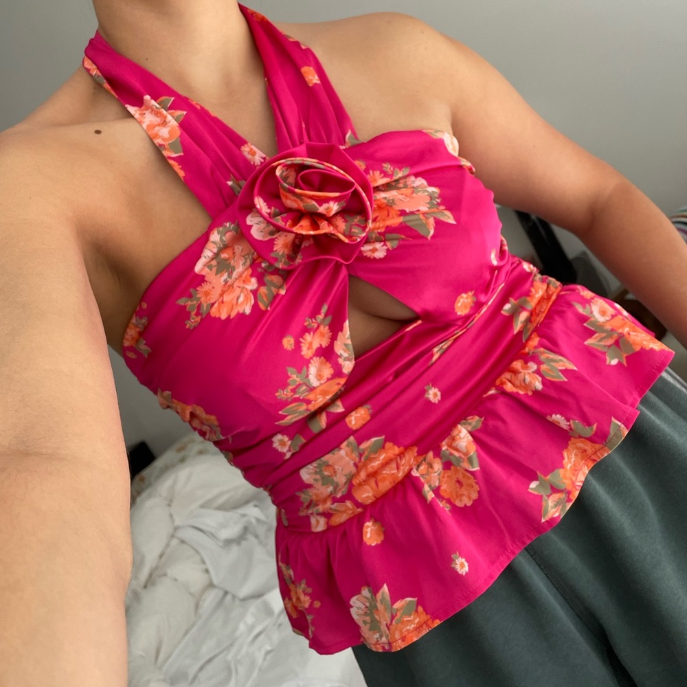 WAYF Floral rose y2k ruffle top - Picture 1 of 7
